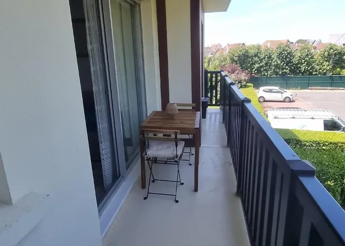 Cosy Proche - Balcon & Parking Apartamento